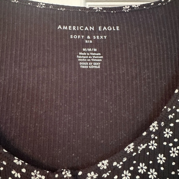 American Eagle Outfitters Soft & Sexy Ribbed Shirt - Size M Black Floral Print - Picture 2 of 4